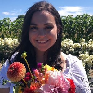 Meet your Posher, Danielle